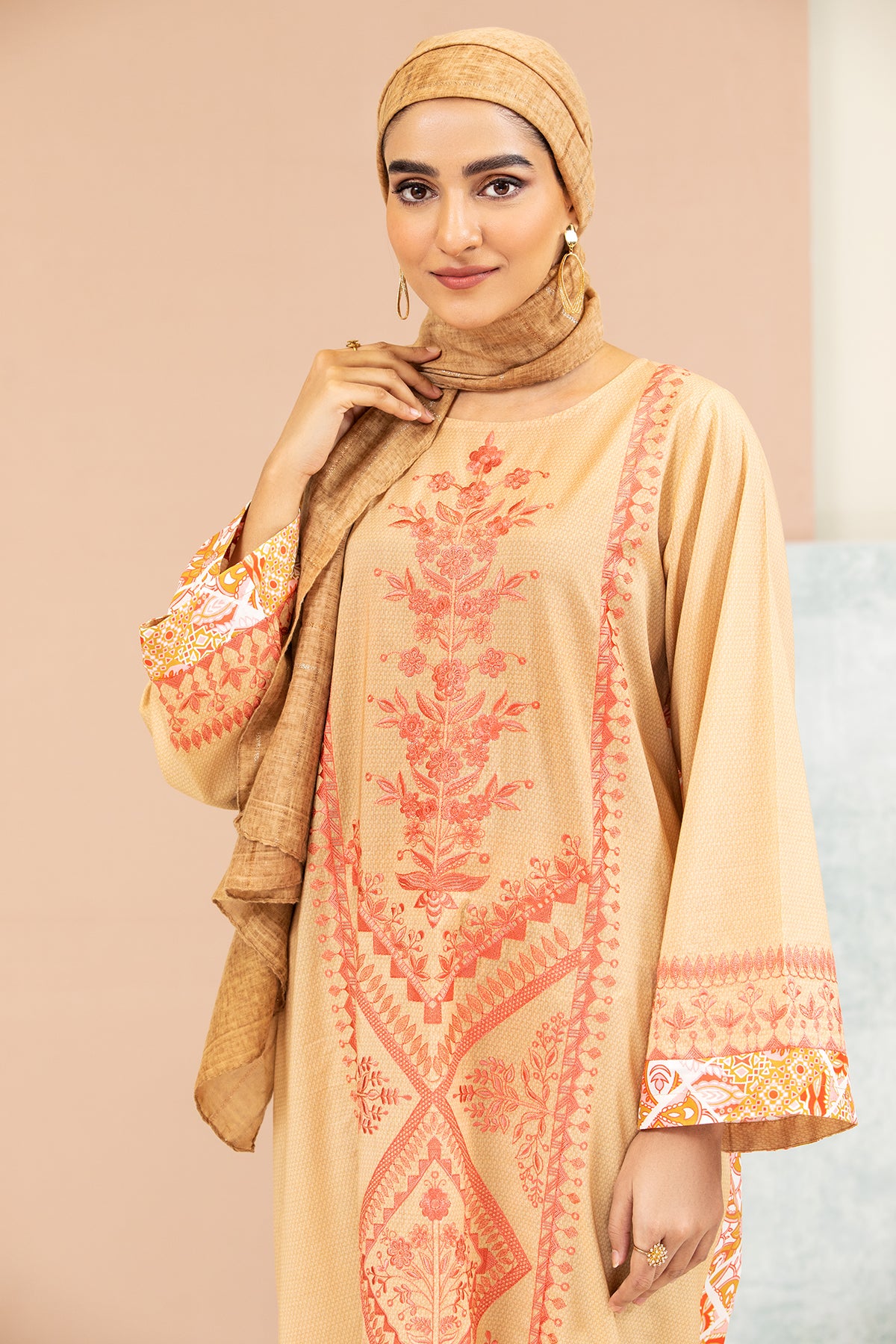 DS21-138-Embroidered Printed Lawn Fustaan