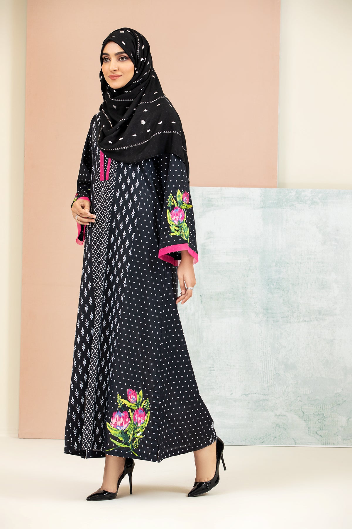 DS21-146-Embroidered Printed Lawn Fustaan