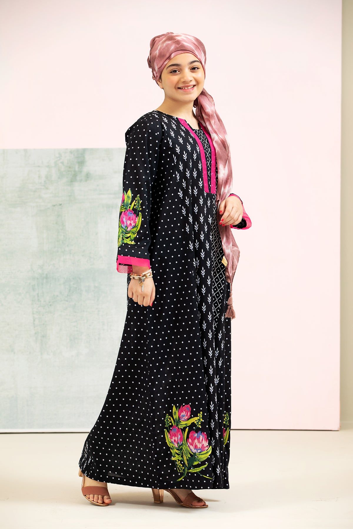 DS21-147-Embroidered Printed Lawn Fustaan