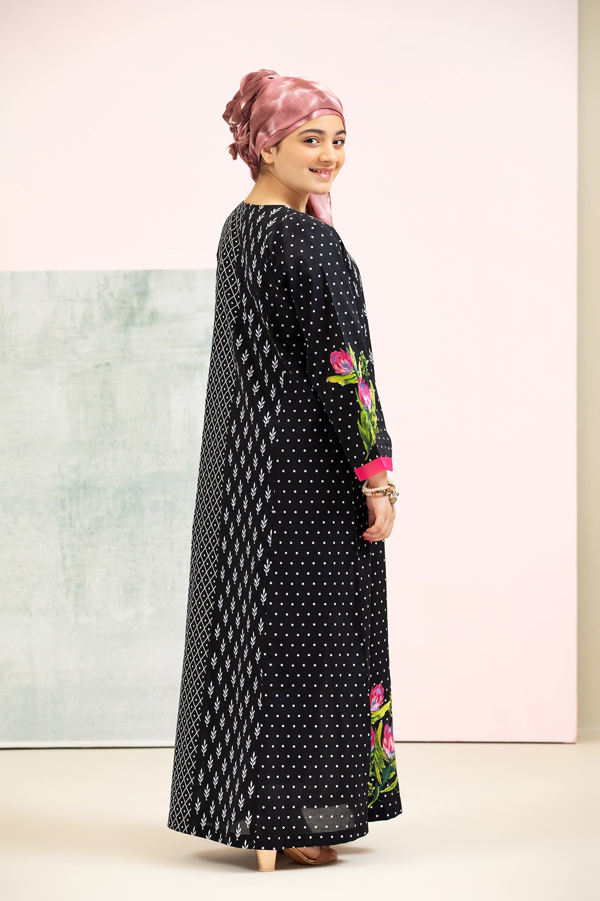 DS21-147-Embroidered Printed Lawn Fustaan