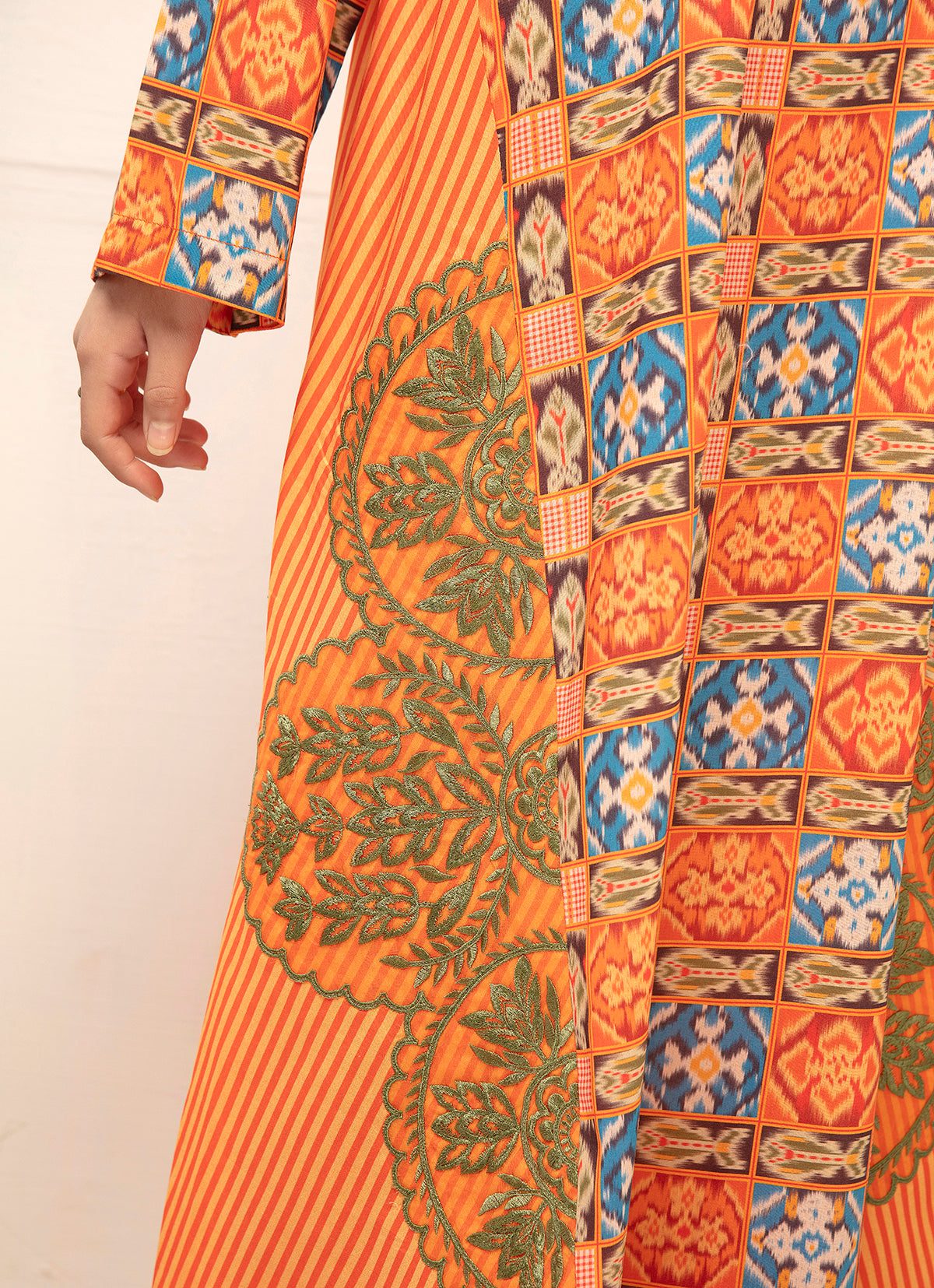 DS21-25-Digital Cambric Embroidered Stitched Fustaan-1PC