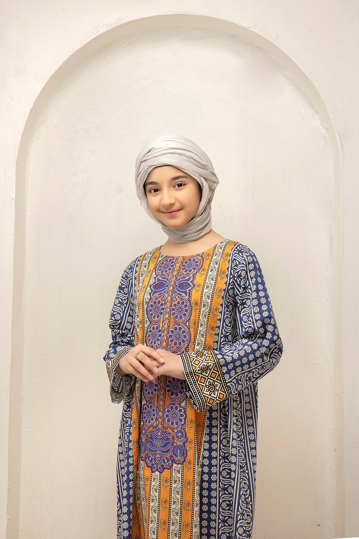 DS21-44-Digital Cambric Embroidered Stitched Fustaan With Mask-1PC