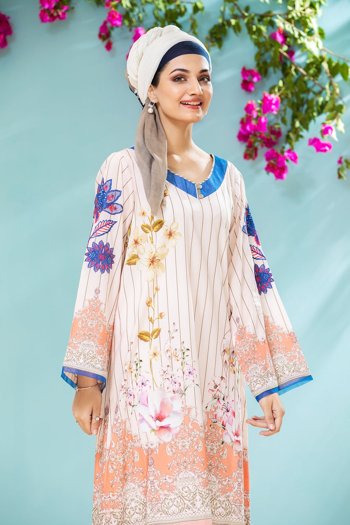 DS21-58 Embroidered Printed Lawn Fustaan