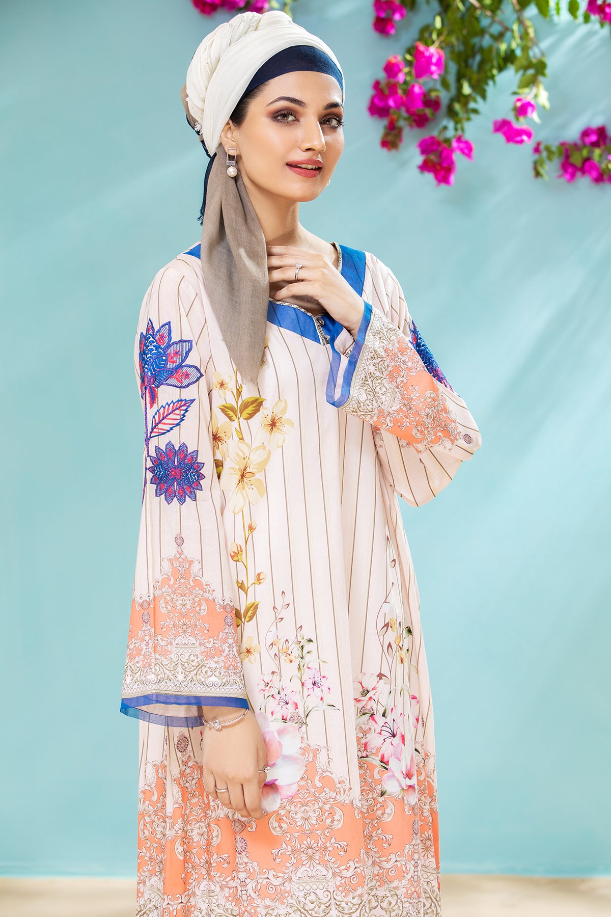 DS21-58 Embroidered Printed Lawn Fustaan