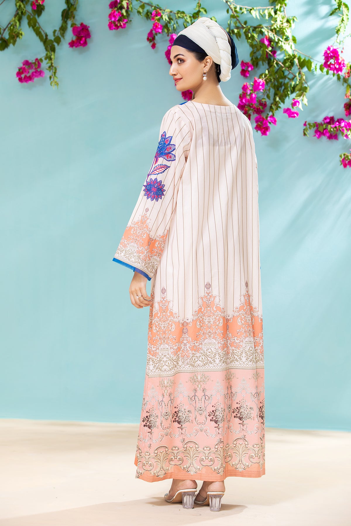 DS21-58 Embroidered Printed Lawn Fustaan