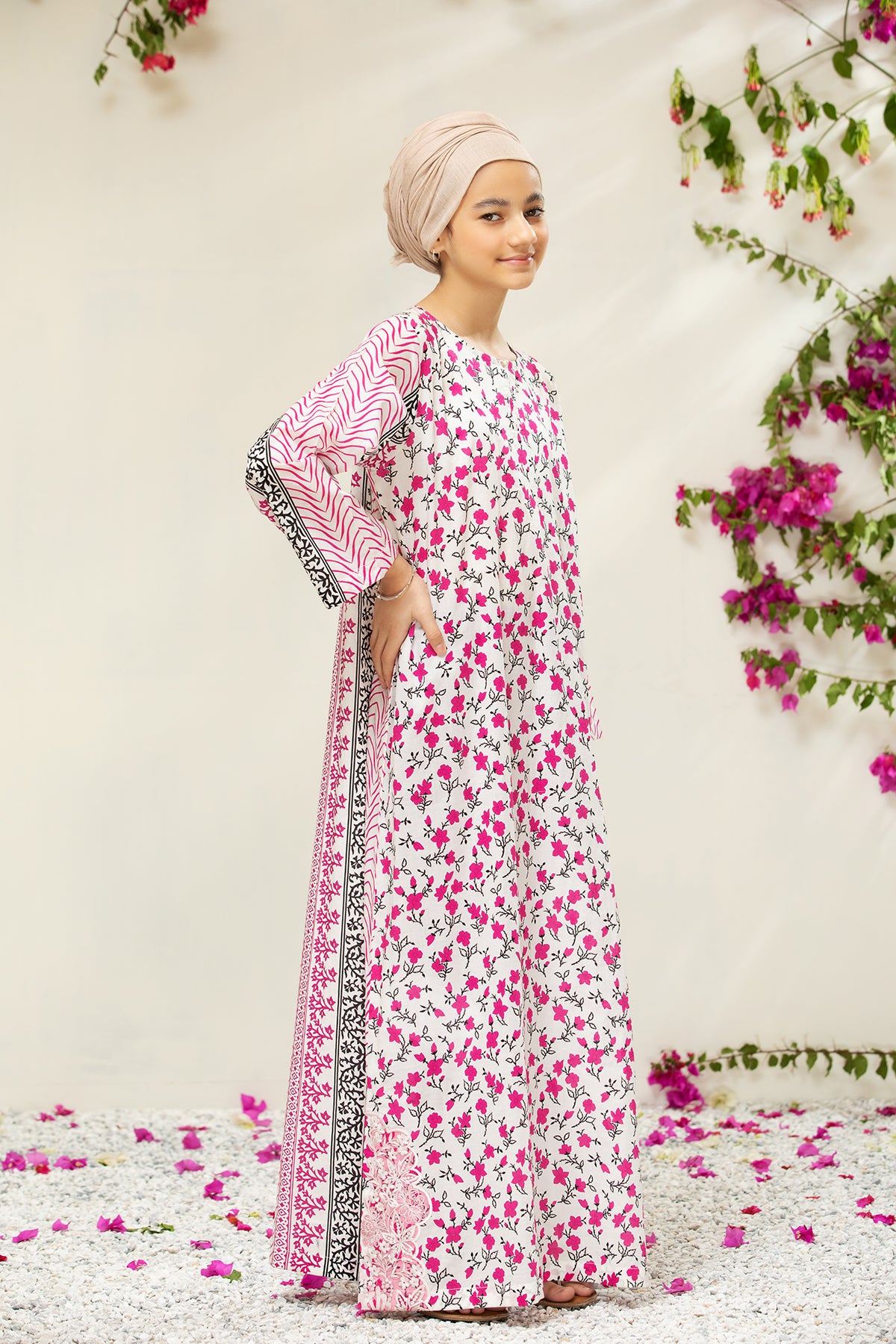 DS21-64/Kids Embroidered Mix & Match Printed Lawn Fustaan