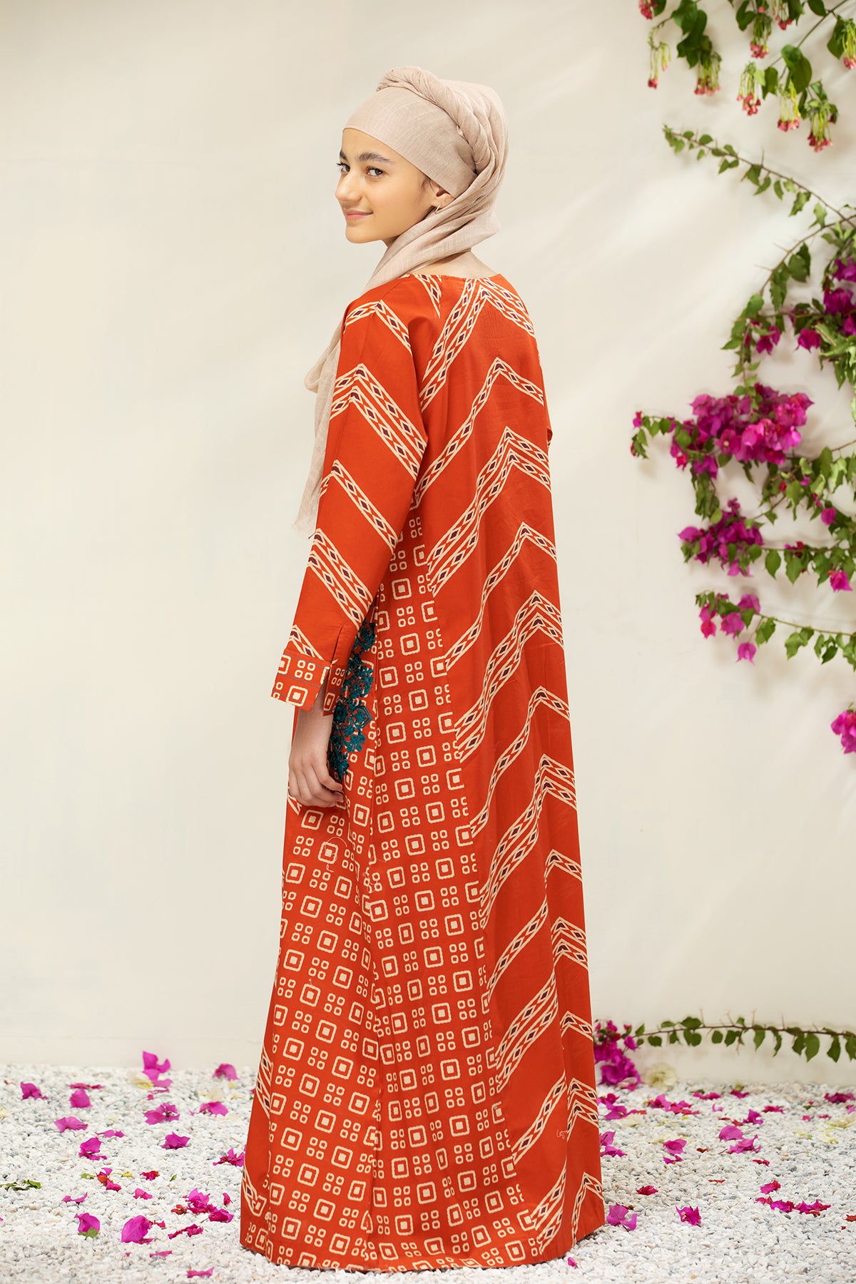 DS21-71-Kids Embroidered Printed Lawn Fustaan