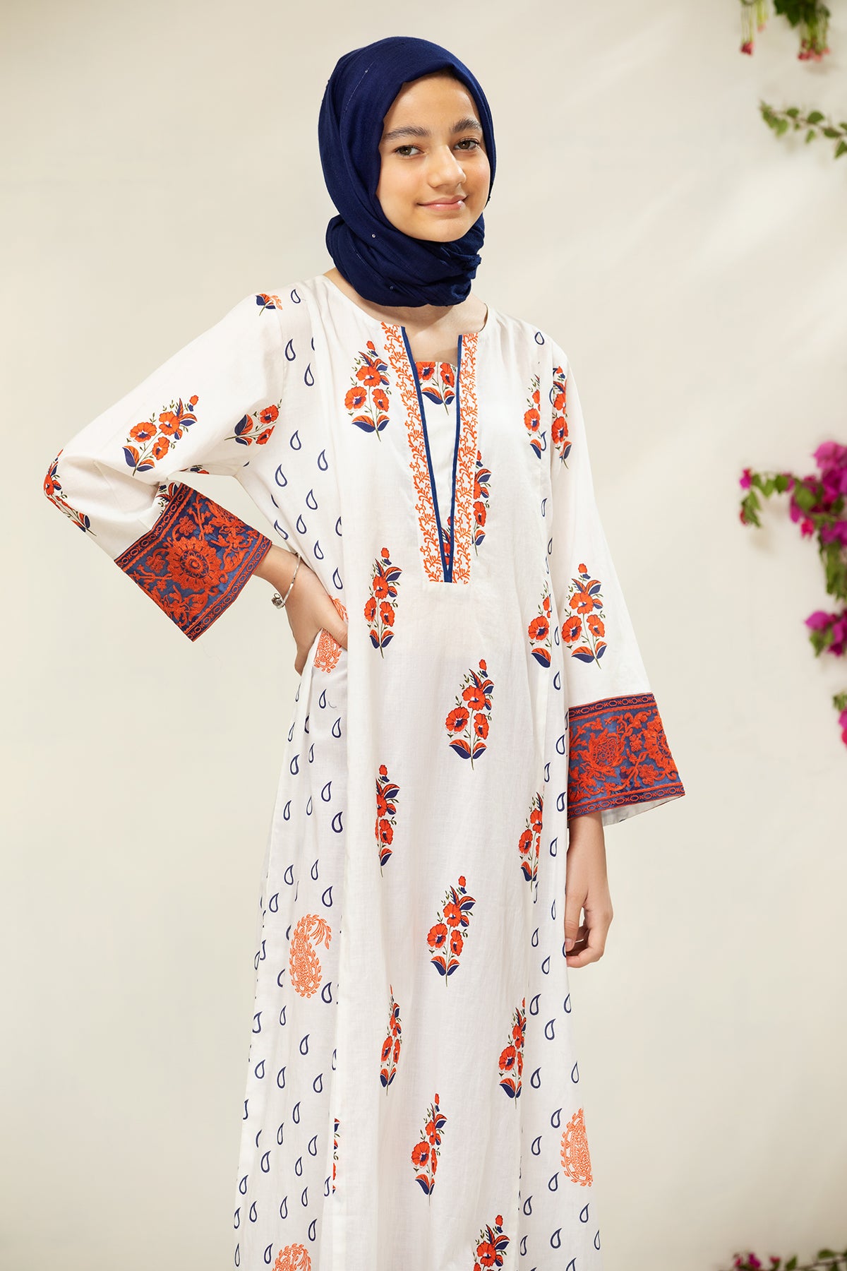 DS21-72/Kids Embroidered Printed Lawn Kurta Fustaan