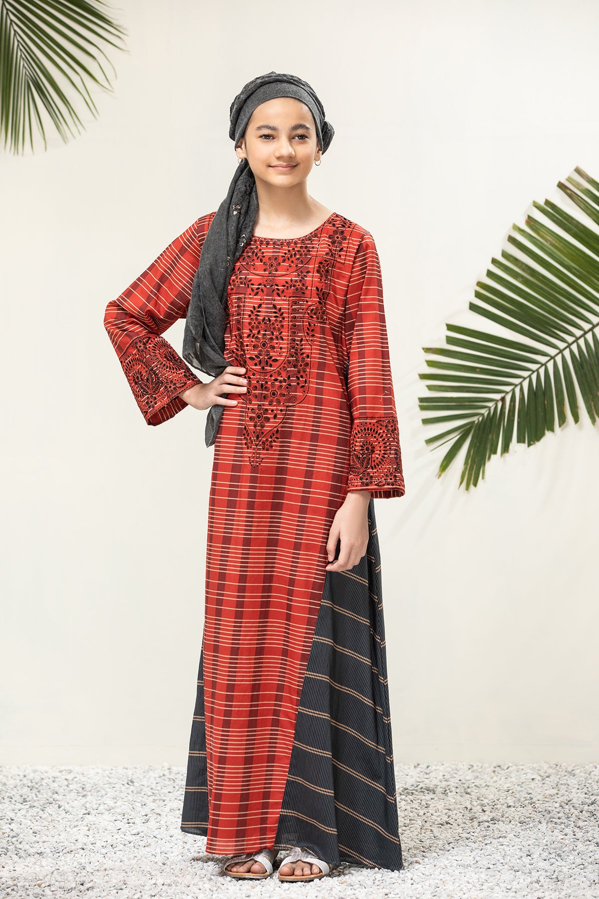 DS21-74-Kids Embroidered Back Forward Printed Lawn Fustaan