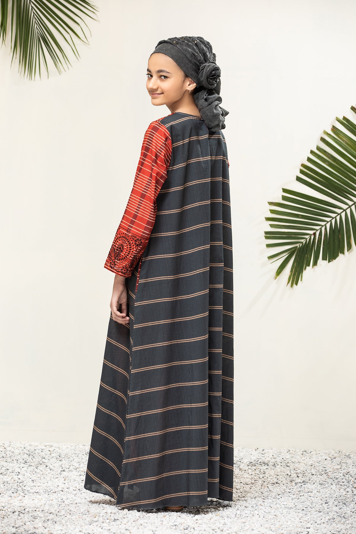 DS21-74-Kids Embroidered Back Forward Printed Lawn Fustaan