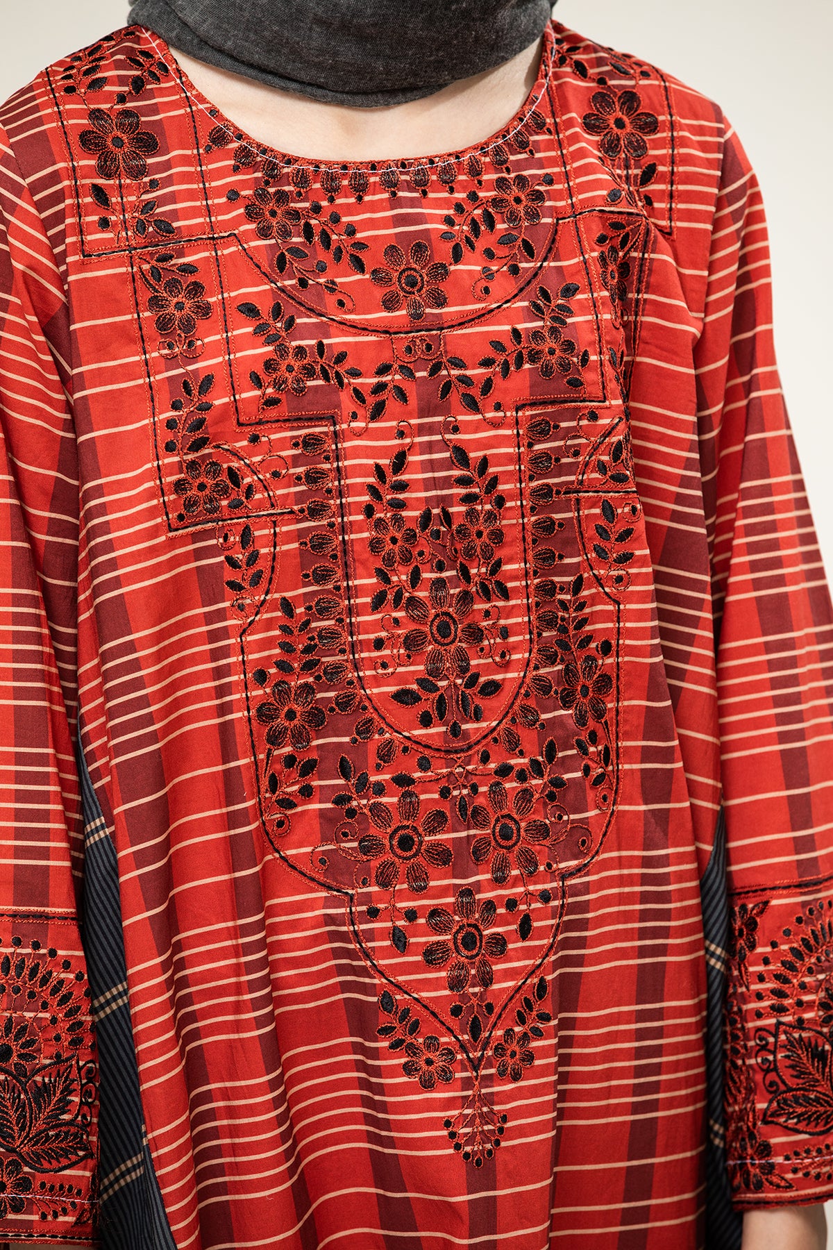 DS21-74-Kids Embroidered Back Forward Printed Lawn Fustaan