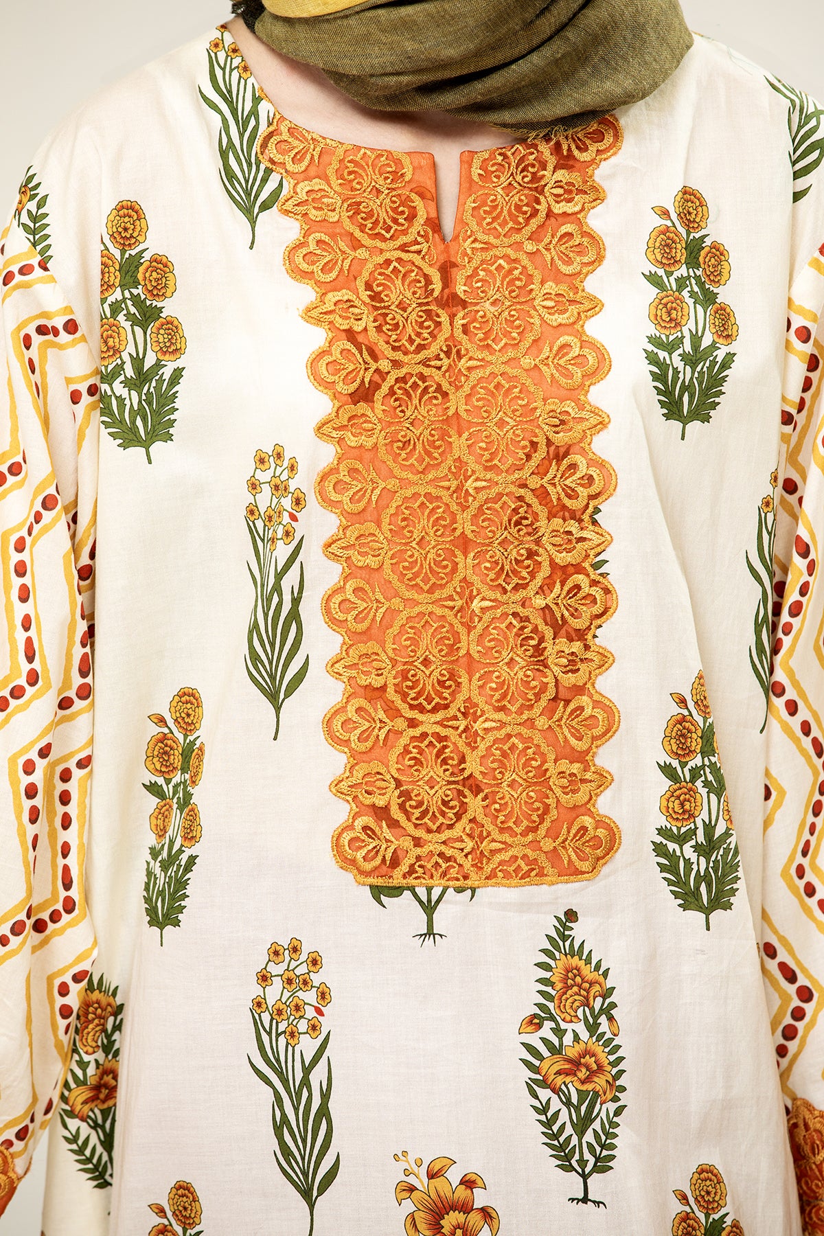 DS21-81-Kids Embroidered Printed Lawn Fustaan