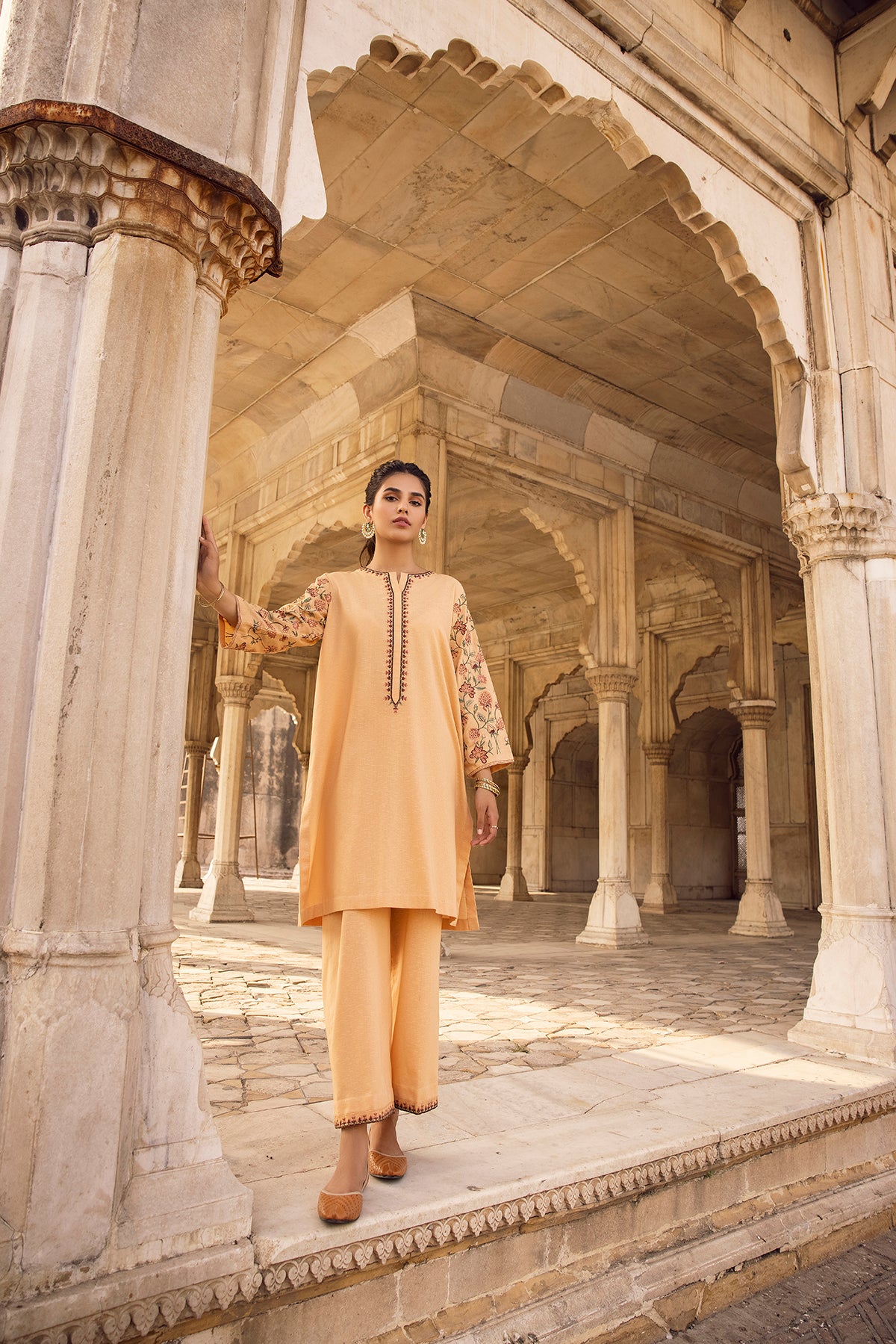 2PC Embroidered Luxury Pret Nishat Linen UAE