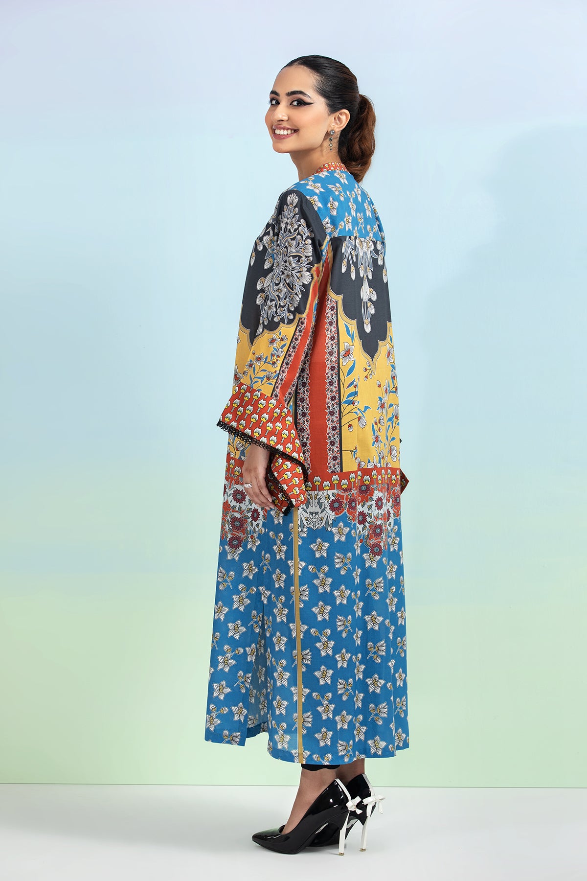 PE21-62-Bold Printed & Button Detailing Stitched Shirt-1PC