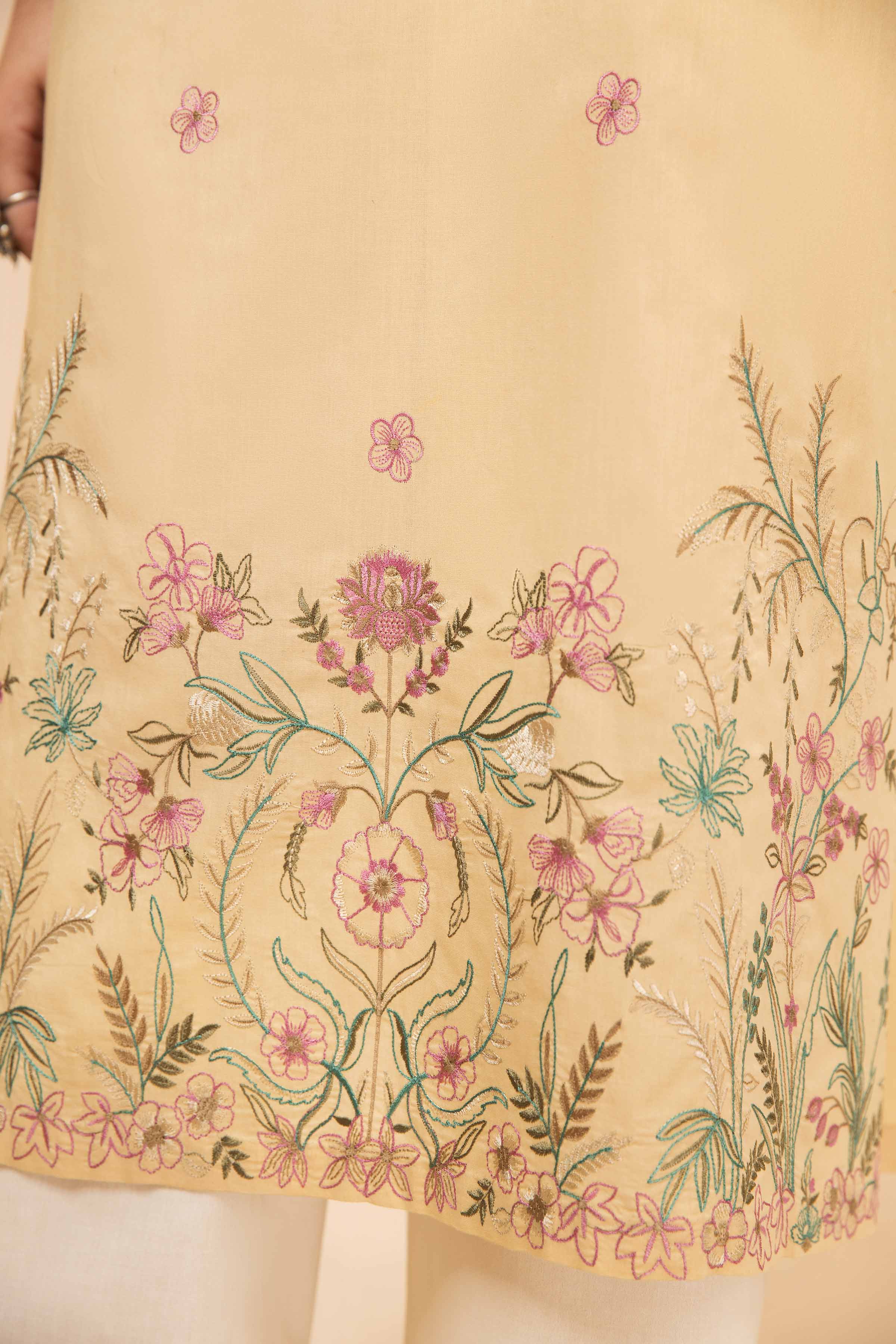 2 Piece - Embroidered Suit - PE23-65