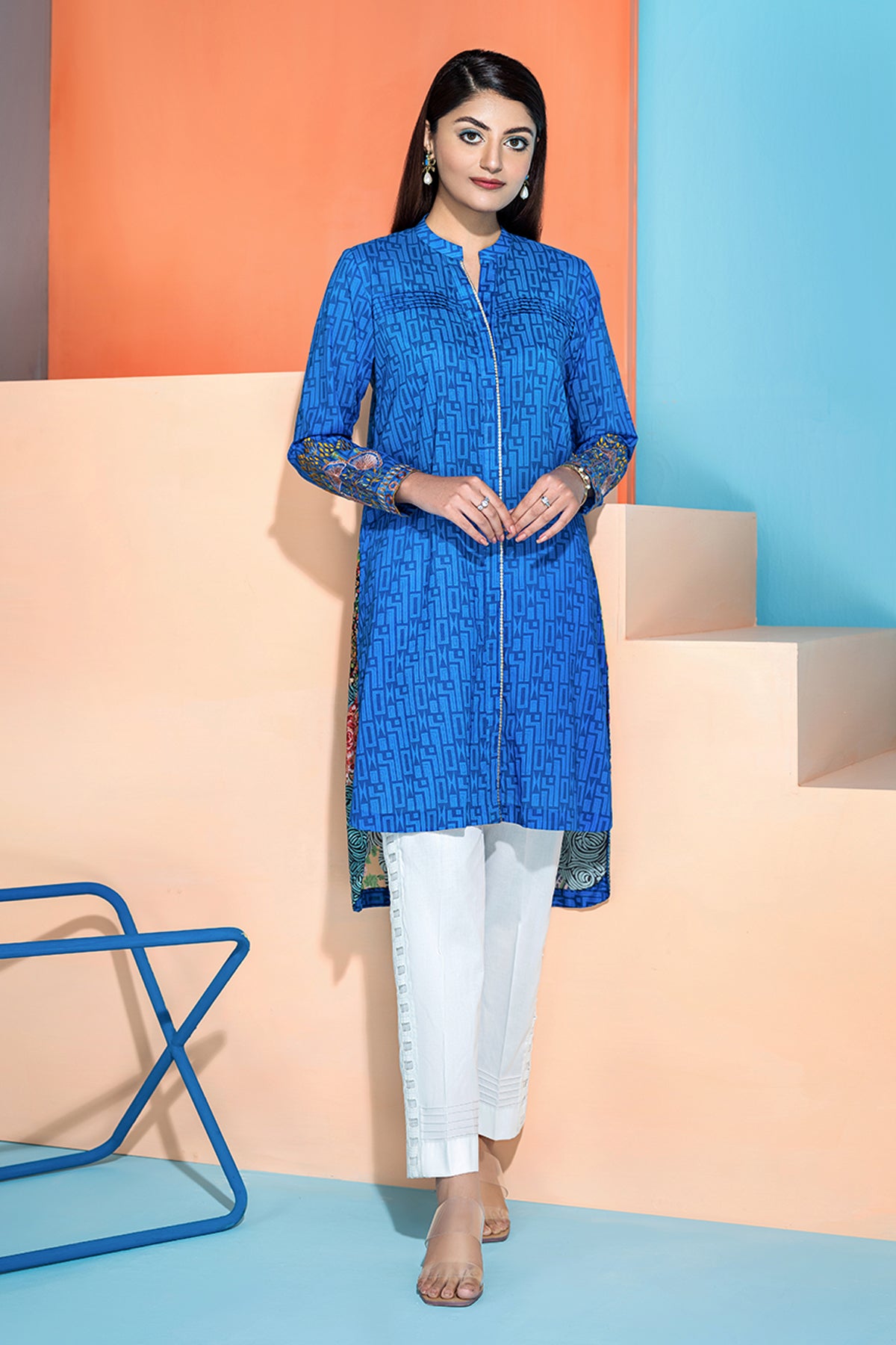 PS20-202-Horizontal Pleat & Embroidery Detailing Basic Shirt-1PC