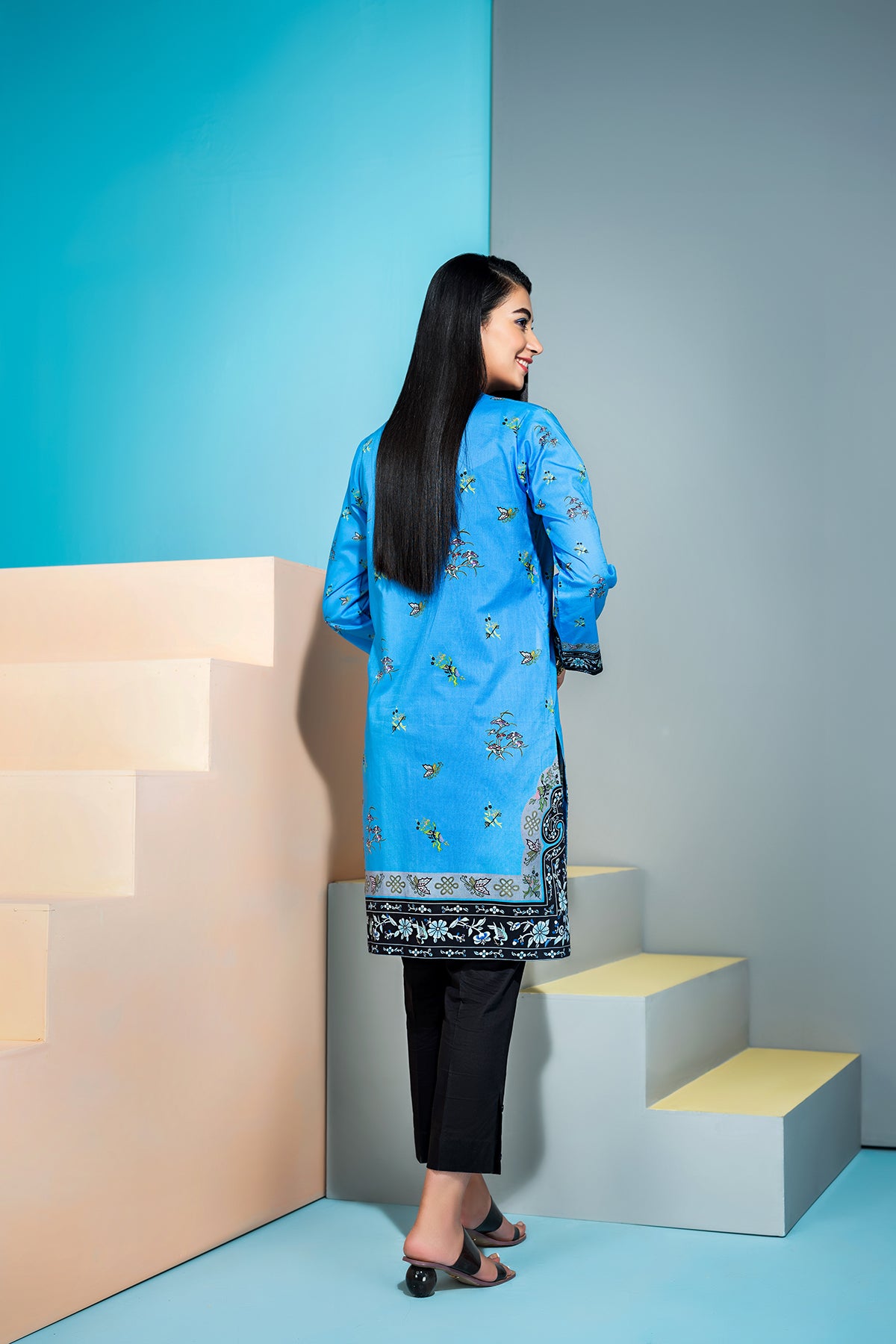 PS20-216-Button Detailing Classic Straight Shirt-1PC