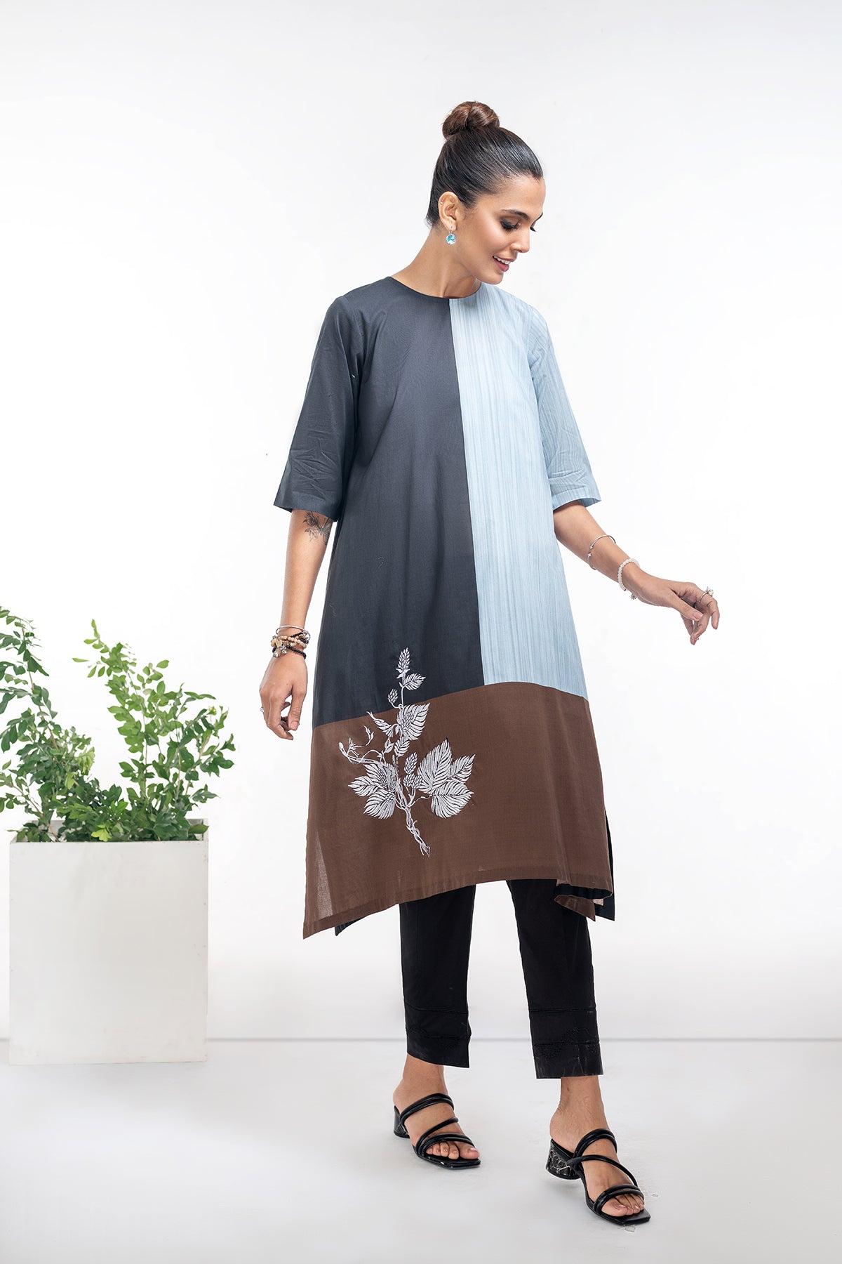 PS22-22-Embroidered A-Line Shirt 1PC