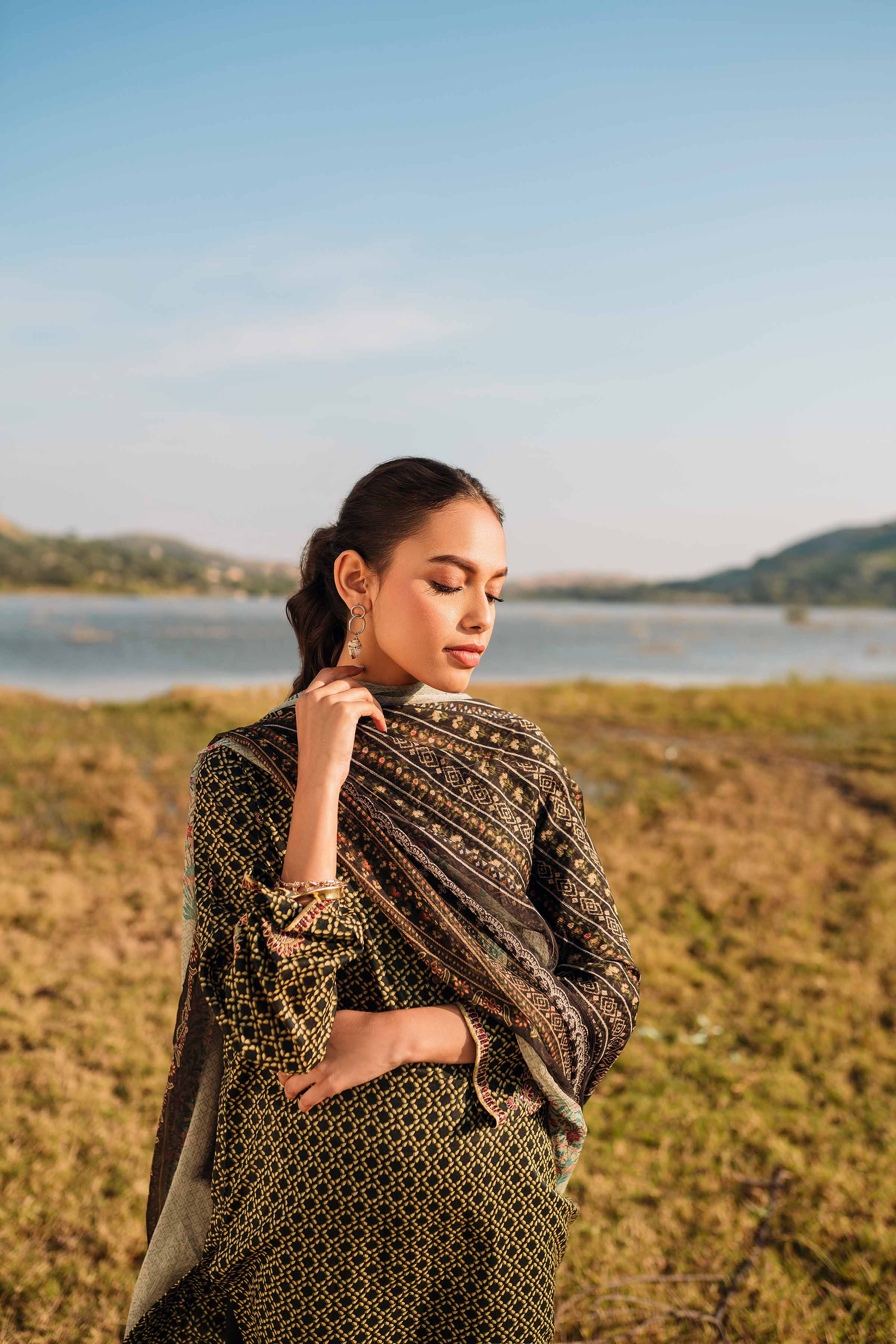 2 Piece - Printed Embroidered Suit - PS23-138