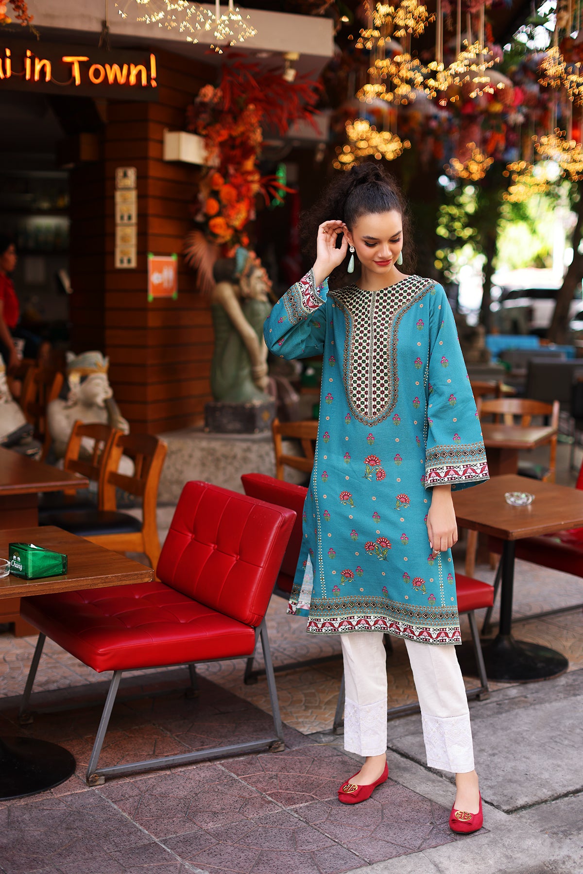 PW22-146-Round Neckline Printed Shirt 1PC
