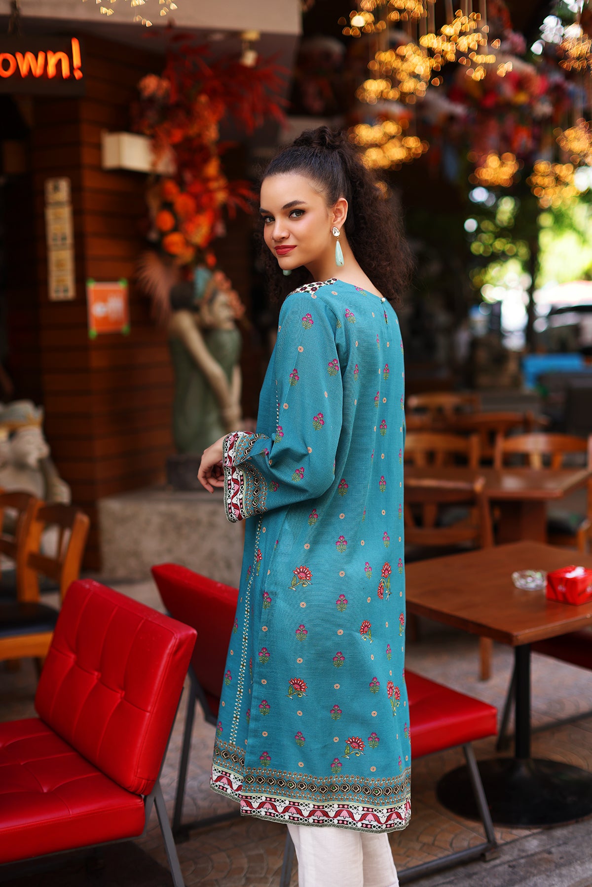 PW22-146-Round Neckline Printed Shirt 1PC