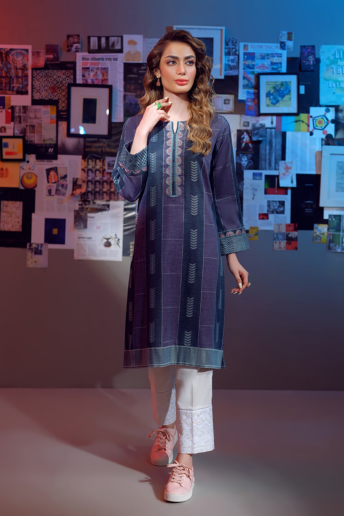 PW22-95-Printed Embroidered Straight Shirt 1PC