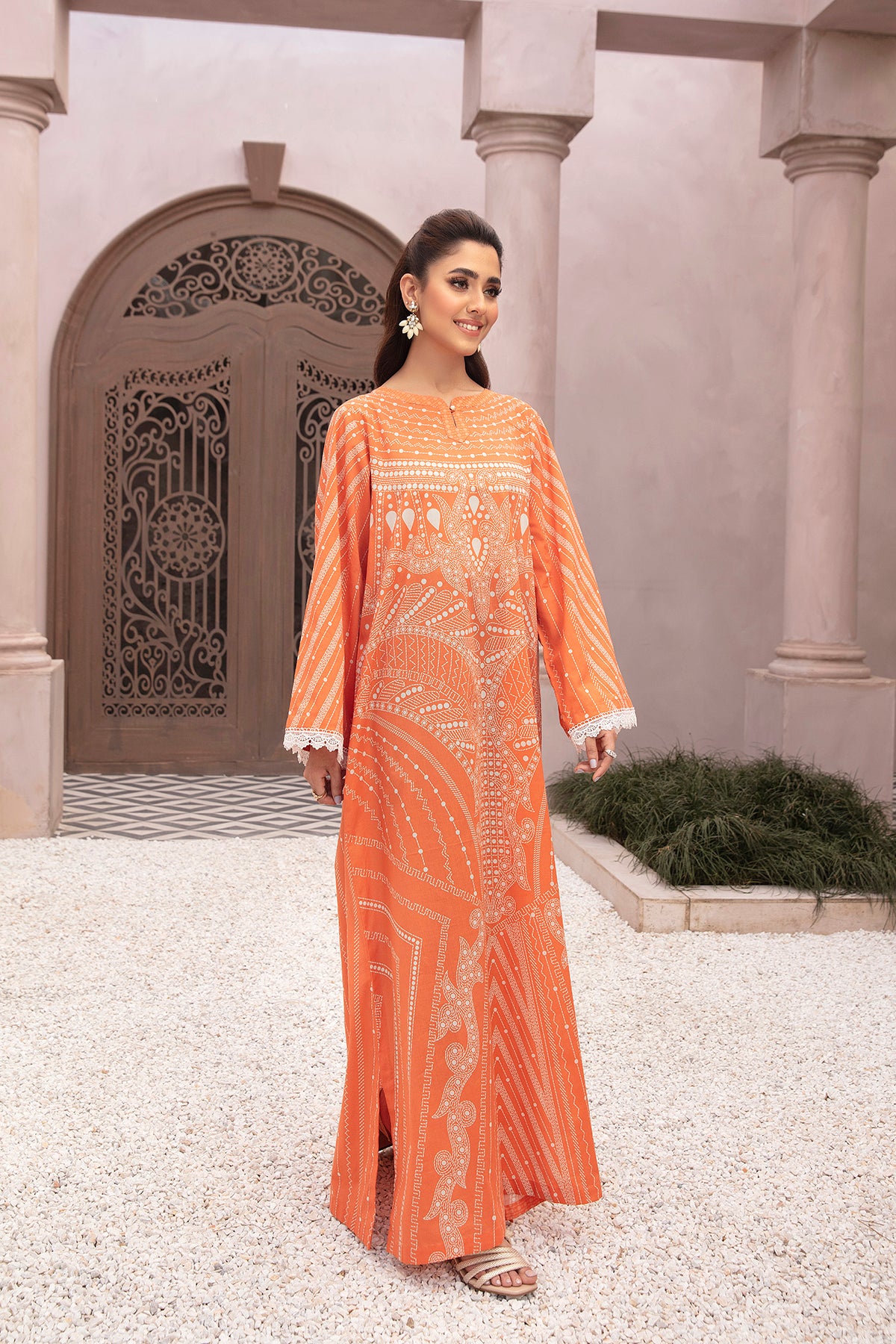 DE22-07-Printed Fustaan With Laced Sleeves 1PC